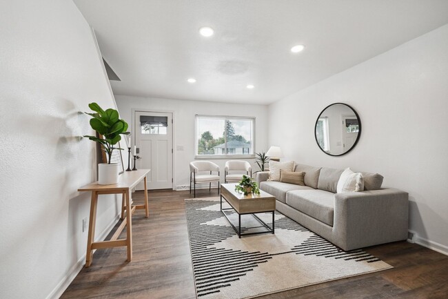 Foto del edificio - Newly Remodeled Denver Townhome