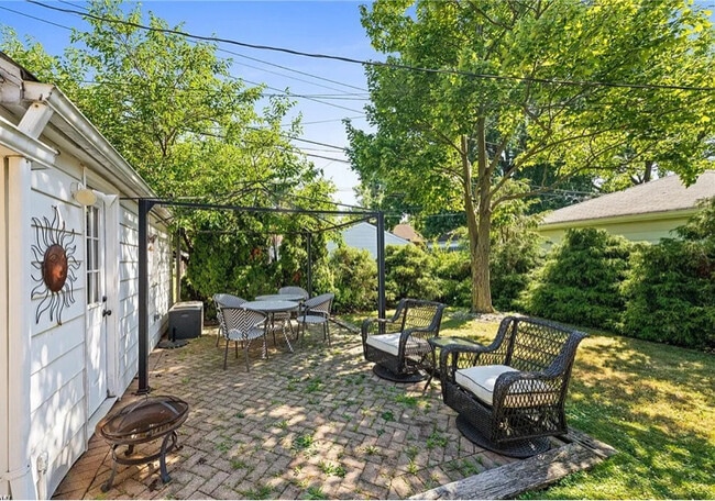 Building Photo - 21370 Milan Dr