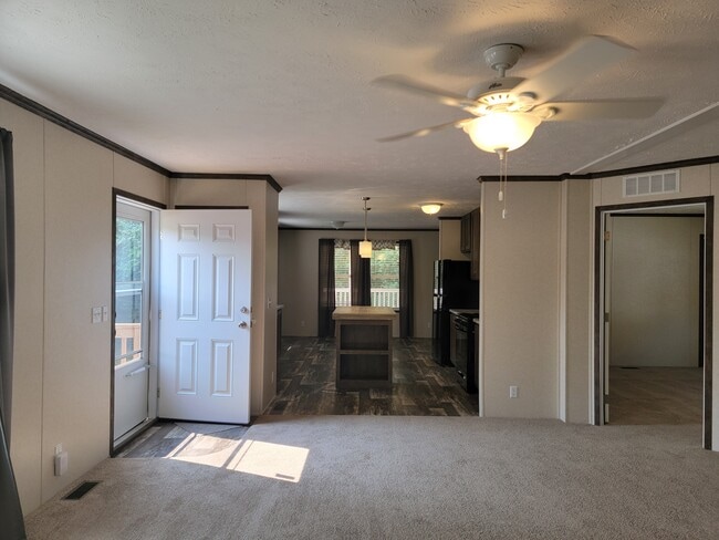 Building Photo - 145 Apollo Ave