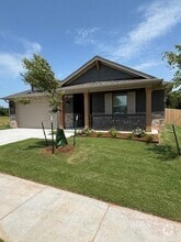 Building Photo - 523 Prairie Dr