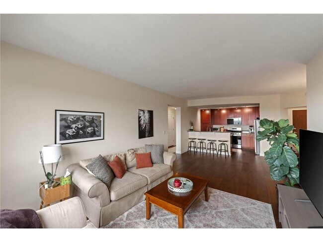 Foto del edificio - 100 3rd Ave S