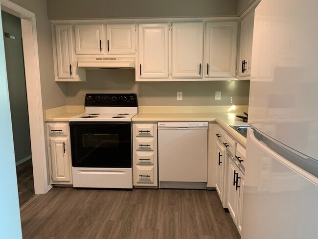 Foto del edificio - 3028-3030 W 15th St