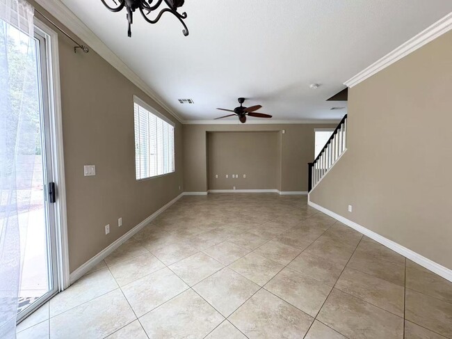 Building Photo - Single-family home