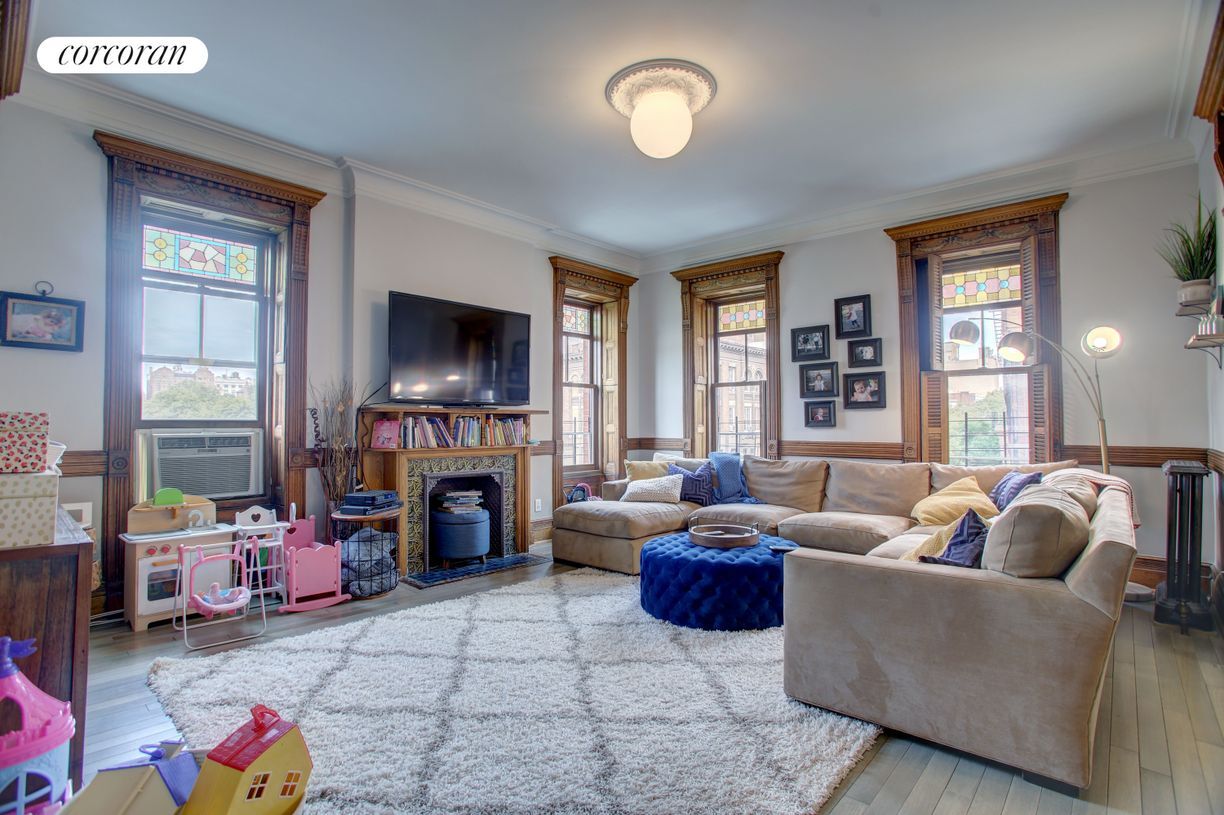 Foto principal - 100 W 76th St