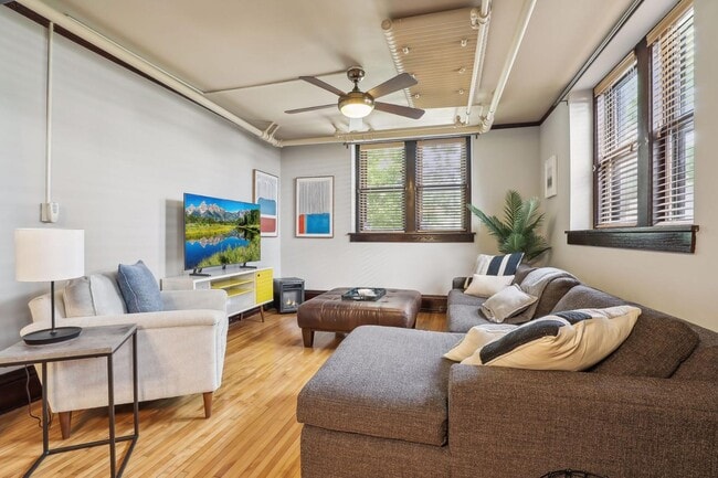 Building Photo - 3006 W 44th St