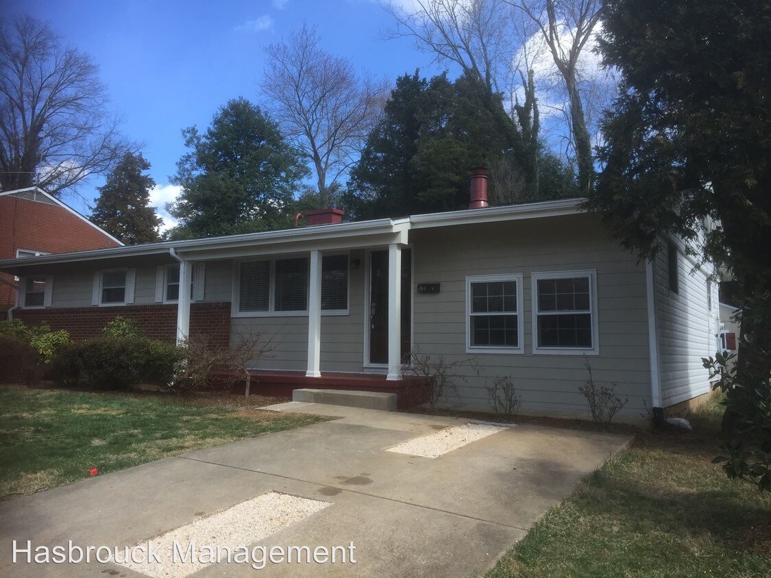 Foto principal - 102 Appletree Rd