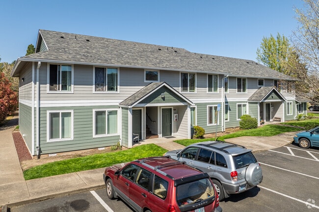 Exterior - Bristol Court Apartments