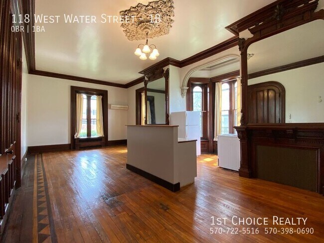 Building Photo - BEAUTIFUL efficiency apartment!