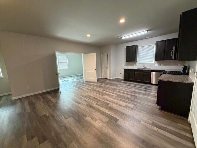Foto del edificio - 25419 Grotto Falls Ln