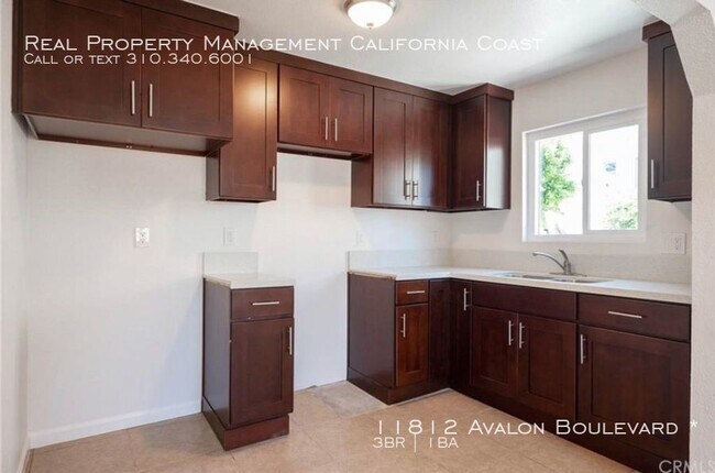 Building Photo - 11812 S Avalon Blvd