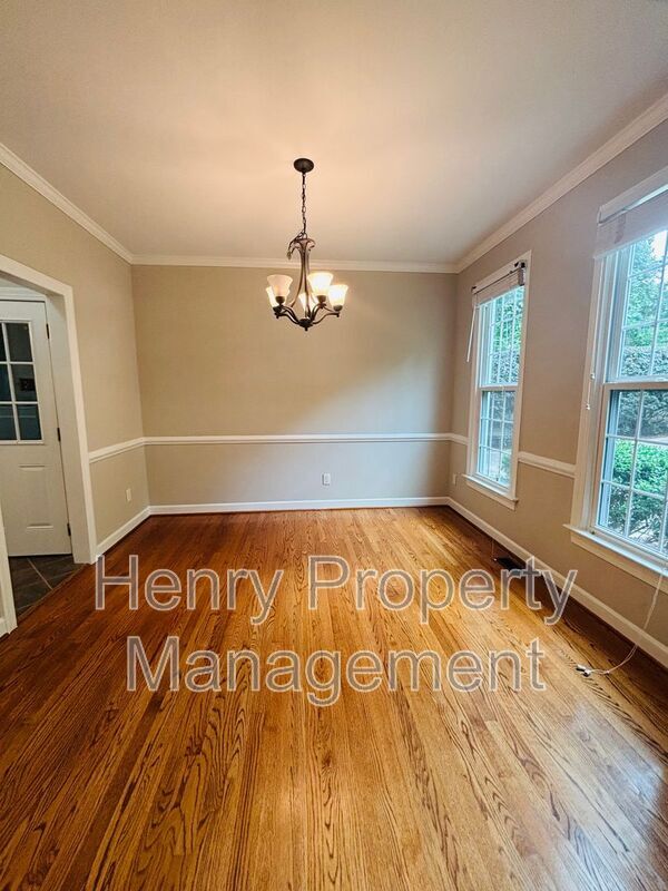 Foto del edificio - 203 Langston Mill Ct