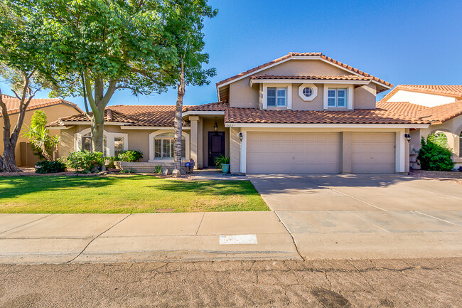 Building Photo - Stunning 5 BR 3 Bath in ideal Scottsdale l...