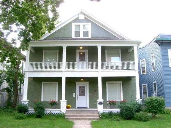 Building Photo - 2420 4th Ave S