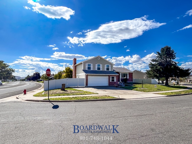 Building Photo - Remodeled & Ready 5 bed in Sandy