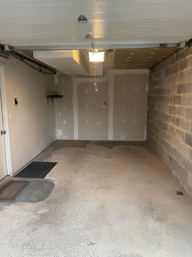 Foto del edificio - 119 Iron Oaks Cir