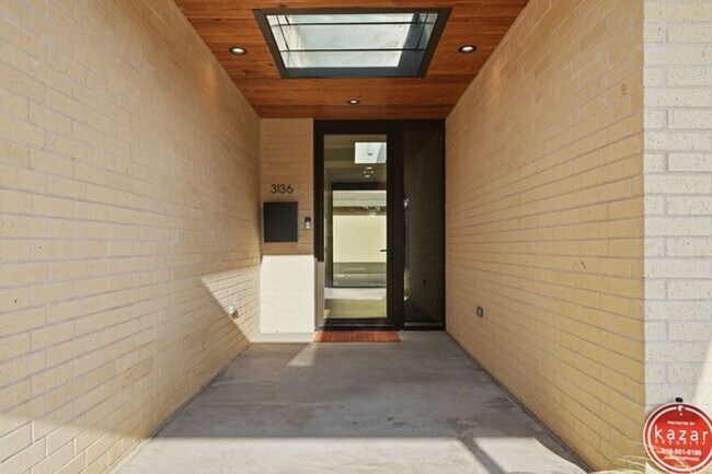 Building Photo - Experience contemporary luxury in this exceptional custom-built Midtown Tulsa residence, where so...
