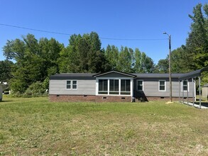 Building Photo - 107 Cavalier Ln