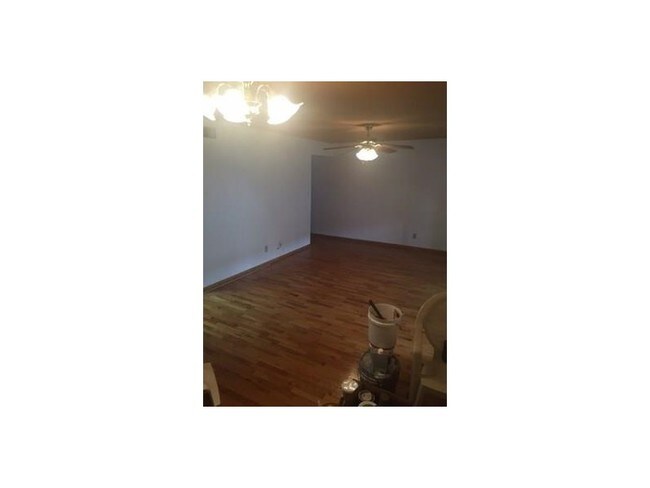 Building Photo - 80 Pleasant Hill Ln