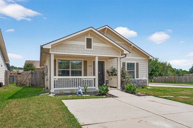 Building Photo - 1202 Cedar Creek Drive