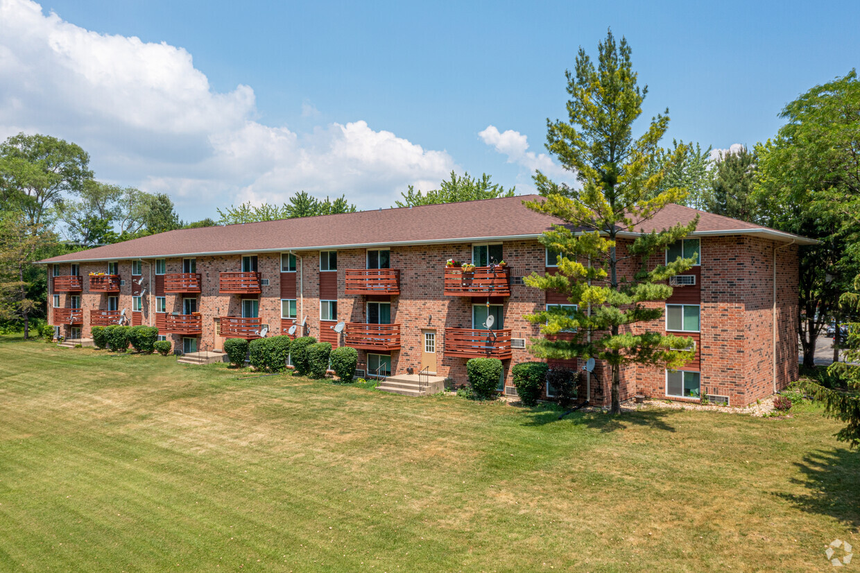 Primary Photo - Heritage Green Apartments