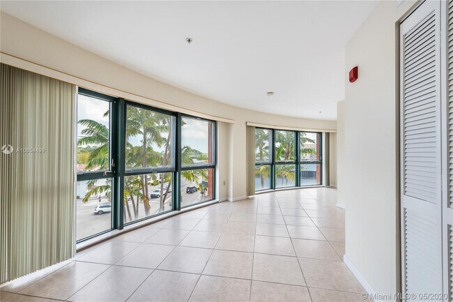 Foto del edificio - 5703 SW 72nd St