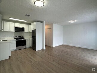 Building Photo - 6032 SW 25th St