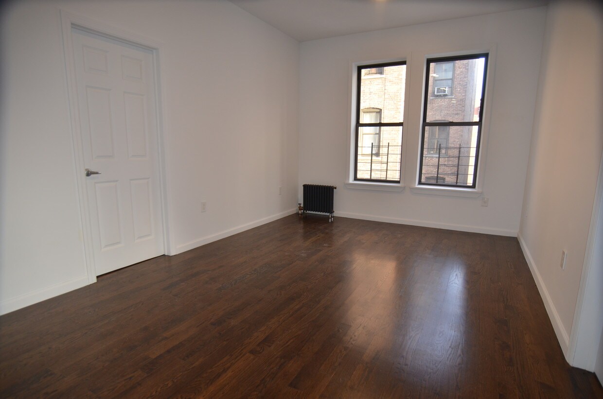 Primary Photo - 660 W 180th St