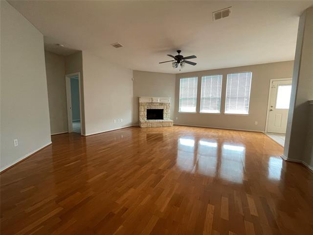 Building Photo - 524 Zachum Dr