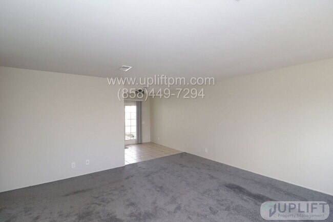 Foto del edificio - 3839 Vista Campana S