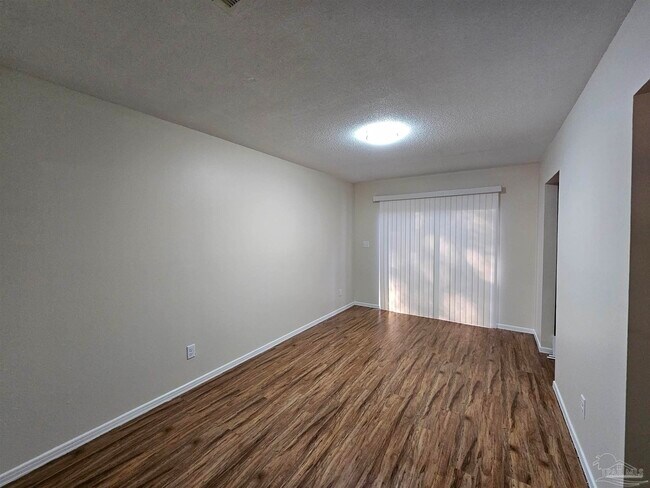 Foto del edificio - 3689 E Olive Rd