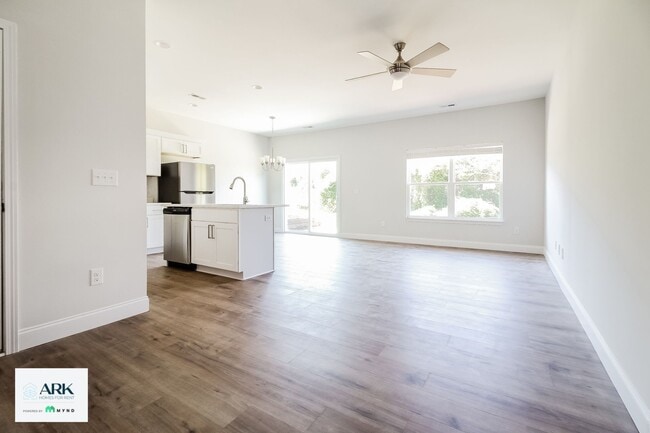 Building Photo - 124 Cannon Creek Dr