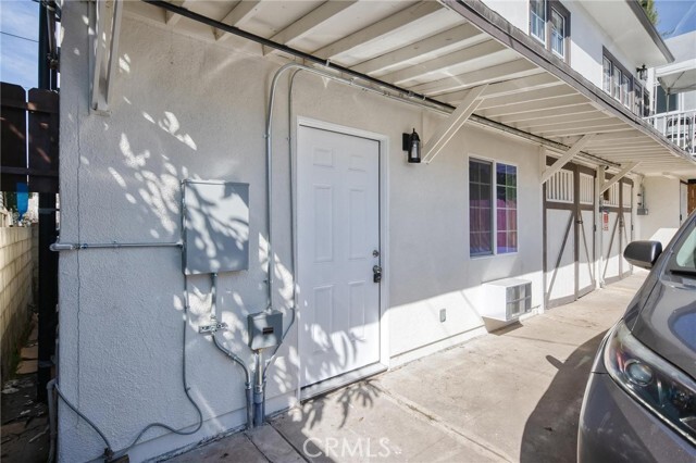 Building Photo - 849 N Wilton Pl