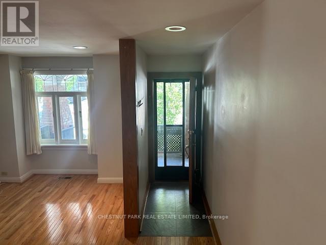 Building Photo - 32 Henning Ave