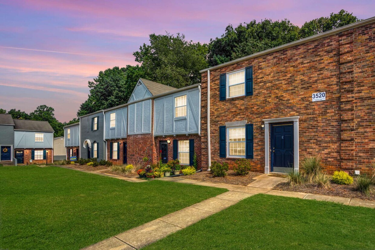Primary Photo - Sherwood Station Apartments