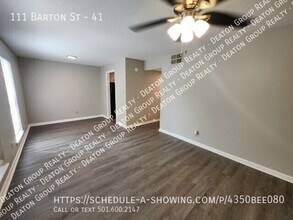 Building Photo - 111 Barton St