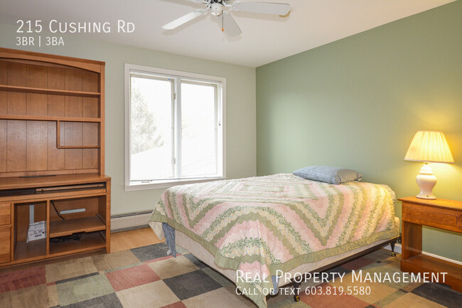 Building Photo - 3 Bedroom Condo in sought after Moody Poin...