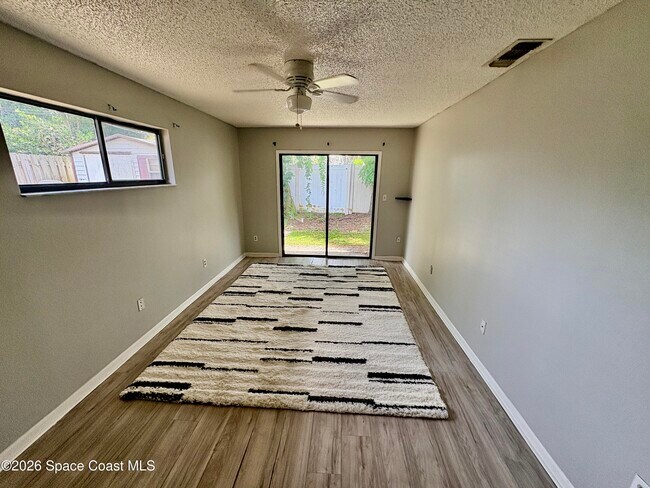Foto del edificio - 319-321 Jefferson Ave