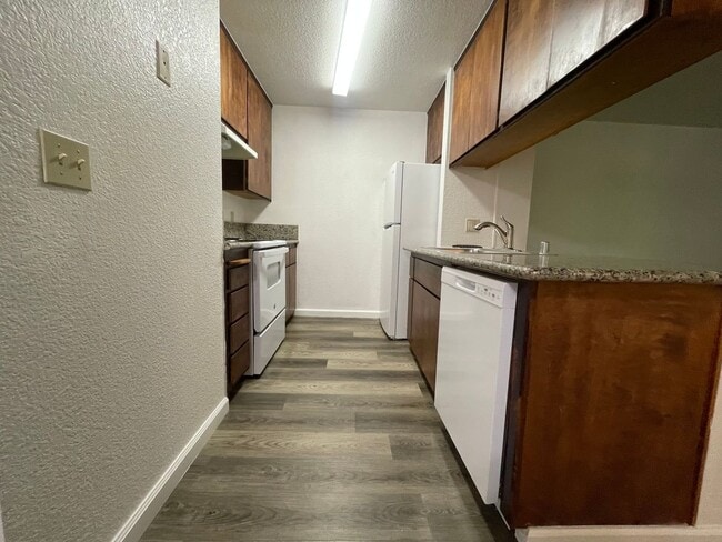 Building Photo - 363 Rio Lindo Ave