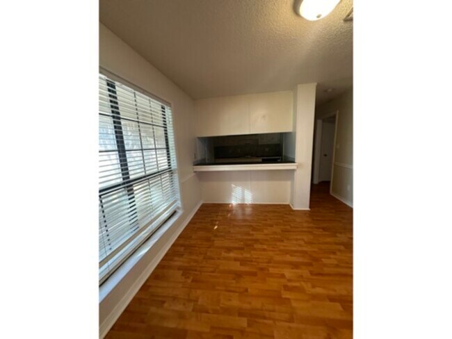 Building Photo - 2780 Honeywood
