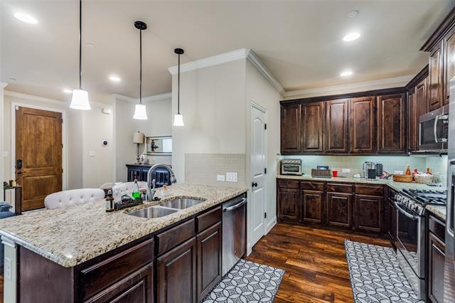 Building Photo - 1225 Pebblebrook Dr