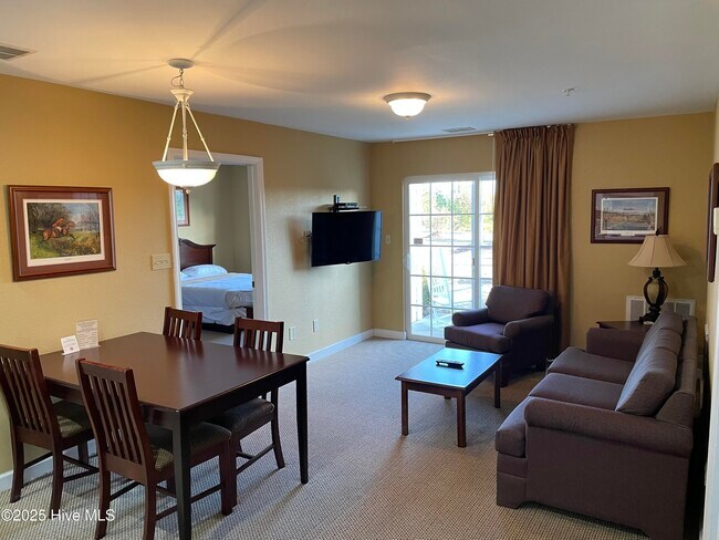 Foto del edificio - 490 Little River Farm Blvd