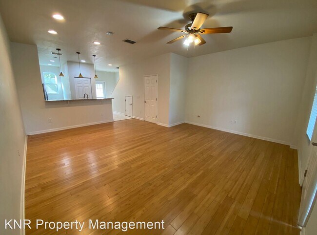 Foto del edificio - 2 br, 2.5 bath House - 575 NW 26th Ave
