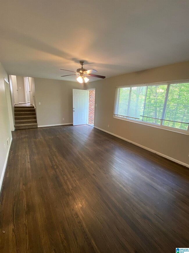 Foto del edificio - 1009 Springview St