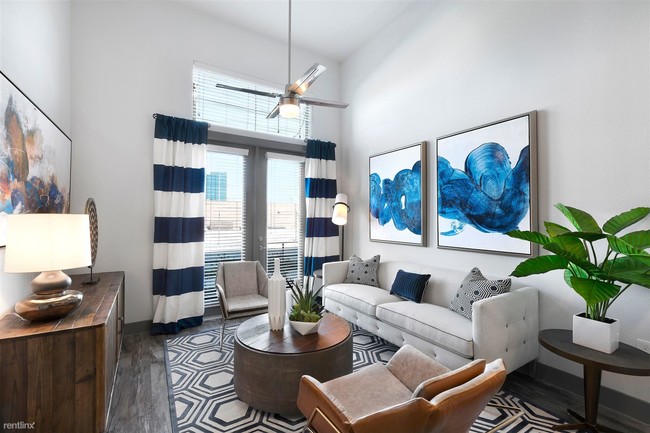 Building Photo - 2 br, 2 bath Flat - 305 W Broadway Ave