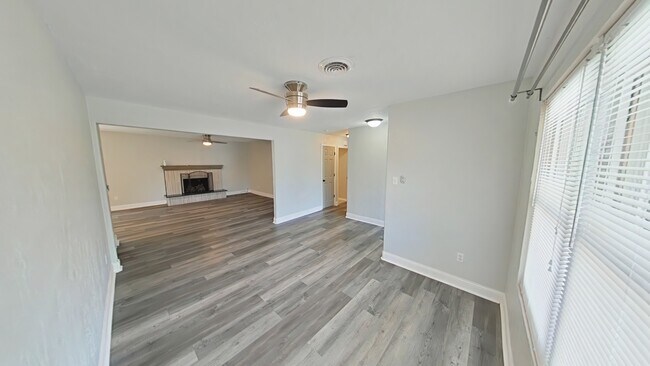 Foto del edificio - 13 NW 58th St