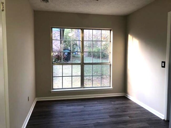 Building Photo - Huffaker Rd #226
