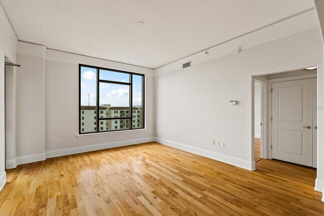 Building Photo - 275 Bayshore Blvd