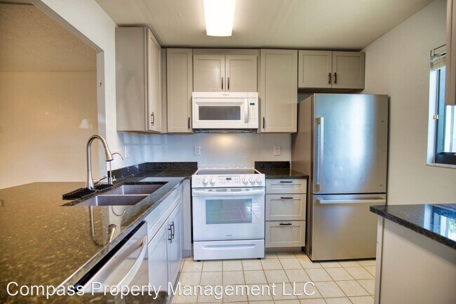 Foto del edificio - 2 br, 2 bath House - 461 Airport Ave E #104