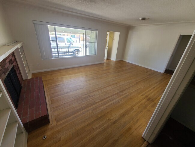 Building Photo - 40865 Camellia Dr