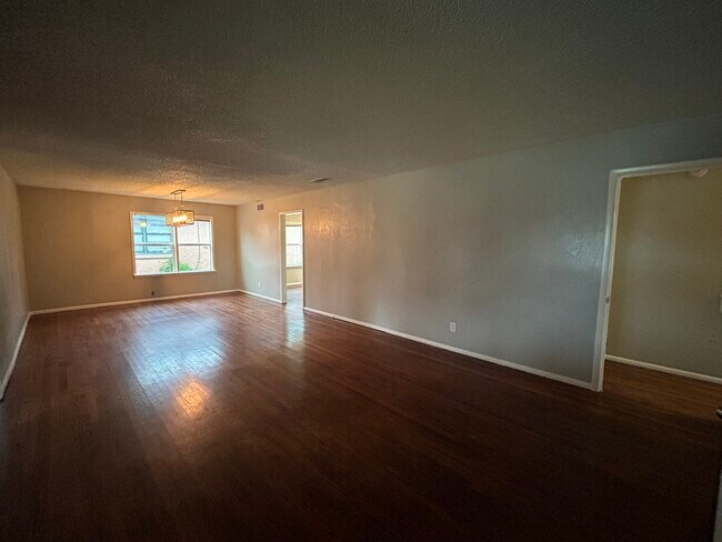 Foto del edificio - 4208 Huckleberry Cir
